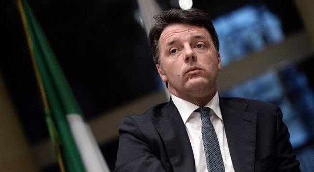 Genitori Renzi ai domiciliari, l'ex premier lo apprende mentre va a Torino: «Assurdo, non mi faranno fuori così»