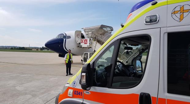 Milano, donna si sente male in volo: aereo costretto all'atterraggio di emergenza