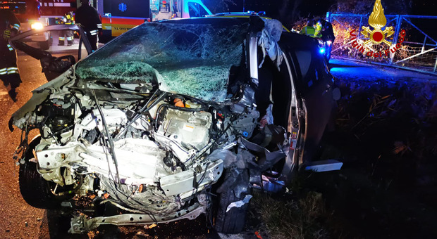 Schianto frontale tra auto sulla Triestina: quattro persone morte e una gravemente ferita