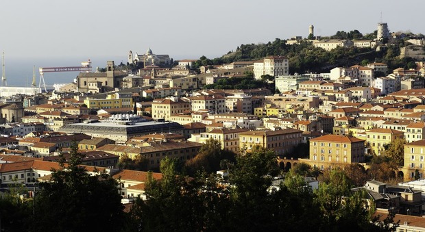 Un panorama di Ancona