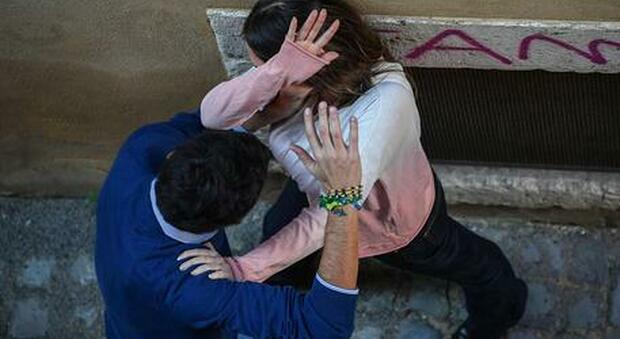 Siena choc, arrestato un 21enne siciliano: «Ha stuprato una ragazza al ritorno dalla discoteca»