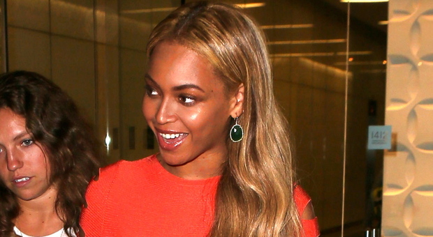 Beyoncé cuore d'oro, dona 500mila dollari a chi ha perso la casa per colpa della pandemia