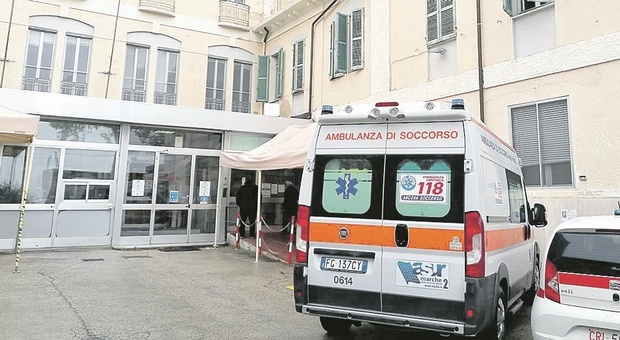Solo tre medici su 7 al Pronto soccorso di Osimo, in tanti senza il dottore di famiglia