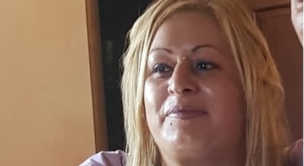 Alessandra stroncata da malore a 44 anni, il corpo trovato dal figlio