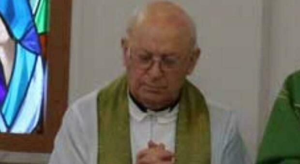 Il lacrime per don Aldo Anderlucci, 60 anni di sacerdozio: nel pomeriggio il funerale