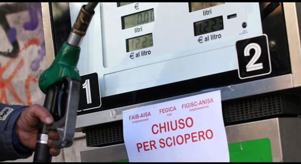 Sciopero dei benzinai il 6-7 novembre. Chiusura degli impianti su strade ed autostrade
