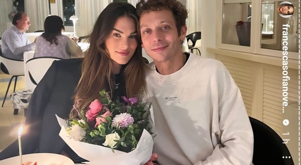 Francesca Sofia Novello e Valentino Rossi festeggiano il compleanno di lei da Uliassi