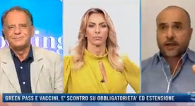 Alessandro Cecchi Paone, lite in diretta tv sui vaccini: «Vivi nel tuo attico a Roma, cosa ne sai della realtà».