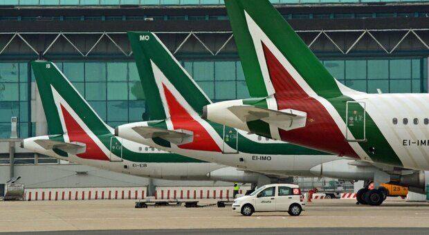 Alitalia accetta offerta Ita di 1 euro per il ramo aviation (52 aerei, 2.800 piloti e assistenti di volo). Nuova compagnia può decollare il 15 ottobre