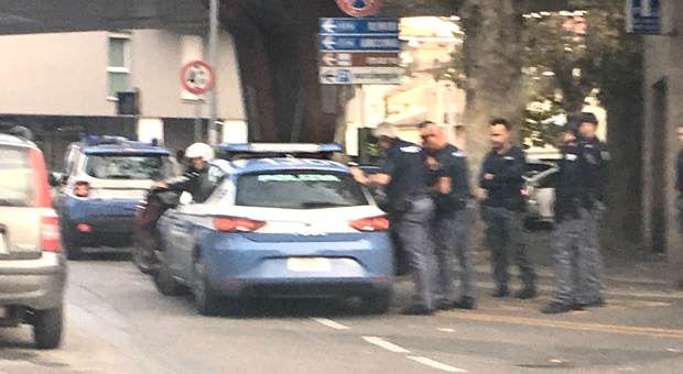 La polizia intervenuta nei pressi della stazione
