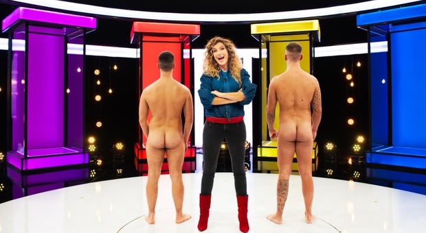 Nina Palmieri conduce Naked Attraction Italia: «Concorrenti nudi senza pregiudizi. Le Iene? Torno presto»
