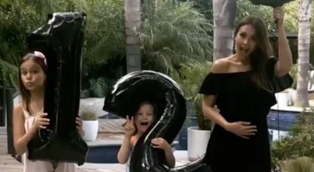 Jessica Alba aspetta il terzo figlio L'annuncio spopola subito sui social