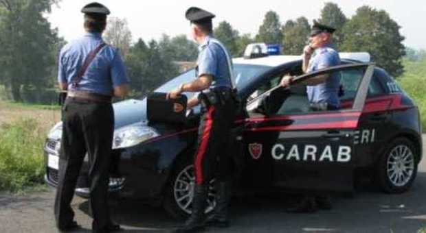 Sassofeltrio, minaccia la sua donna e picchia un carabiniere: arrestato