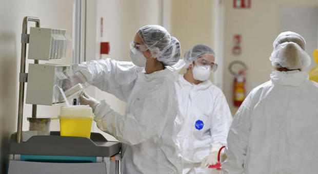 Coronavirus, 15 morti e 129 casi positivi in più: 34 in Lombardia, in lieve aumento le terapie intensive