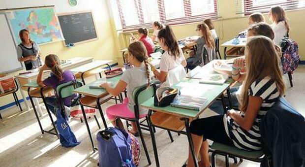 Maestra no-vax scrive messaggio agli alunni: «Me ne vado per non perdere la mia dignità», è polemica
