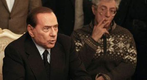 Berlusconi e Bossi durante l'incontro in Prefettura a Vicenza (Ansa)